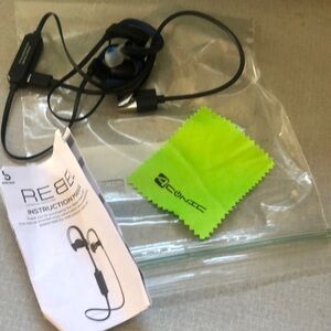 Rebel wireless earbuds new